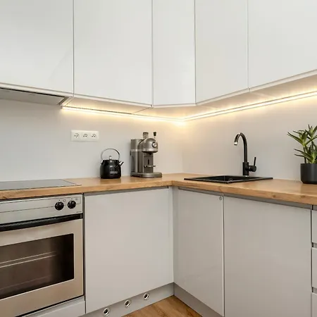 Jednosci Narodowej By Renters *