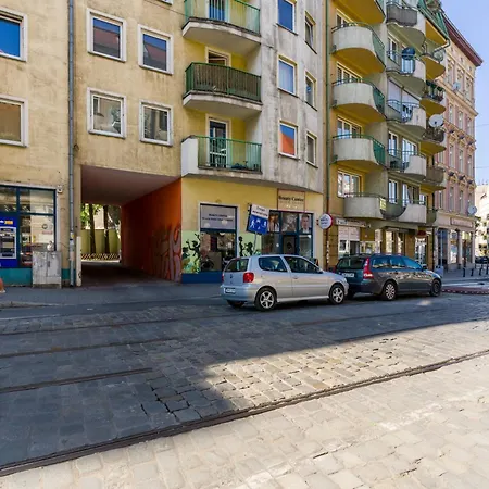 Jednosci Narodowej By Renters Апартаменты